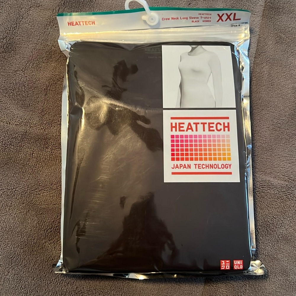 NWT Uniqlo heattech women’s size xxl black long sleeve crew neck